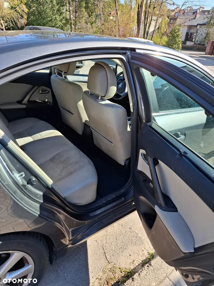 Toyota Avensis 1.8 Premium MS - 10