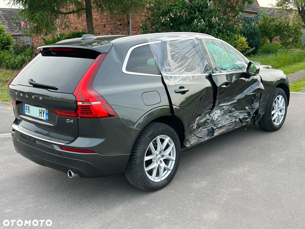 Volvo XC 60 D4 Momentum - 8