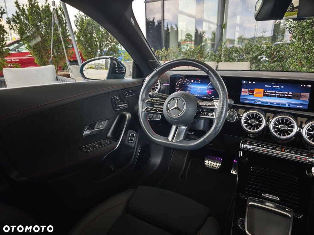 Mercedes-Benz CLA 220 mHEV 4-Matic AMG Line 8G-DCT - 16