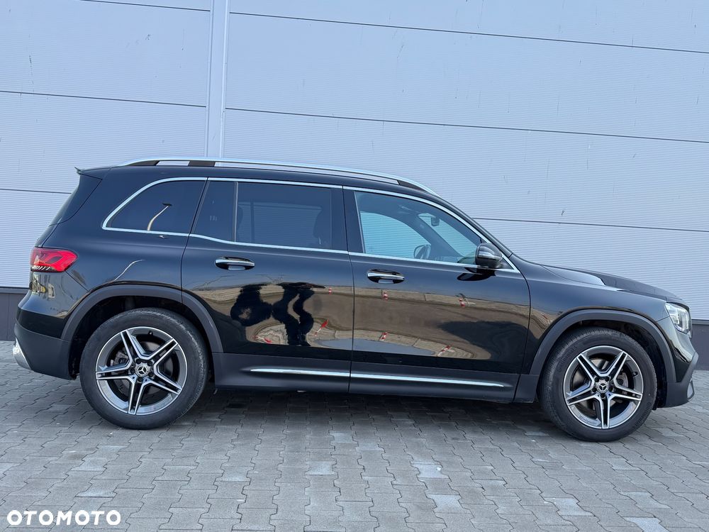 Mercedes-Benz GLB 250 4-Matic AMG Line 8G-DCT - 8