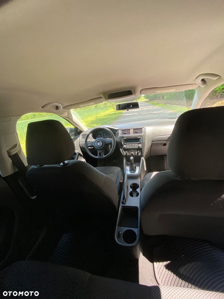 Volkswagen Jetta - 15