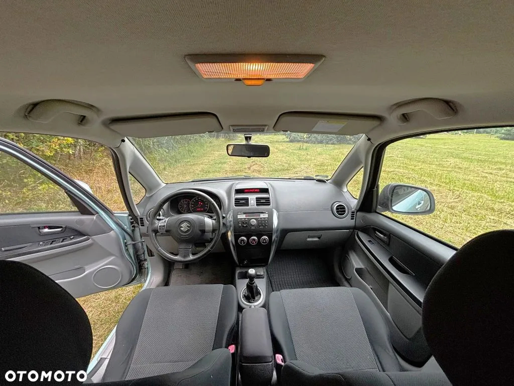 Suzuki SX4 1.6 GS / Premium - 17