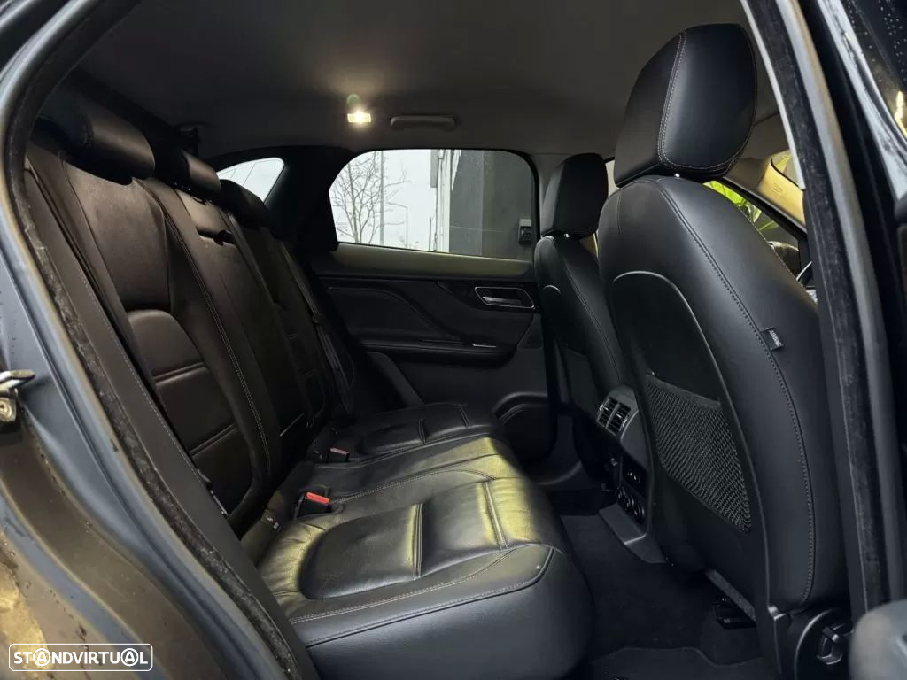 Jaguar F-Pace - 45