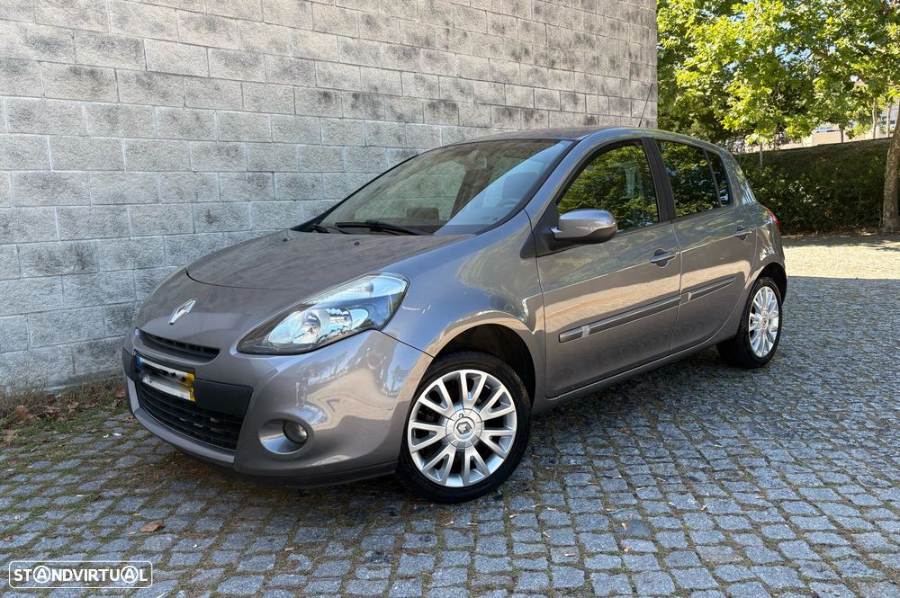 Renault Clio 1.2 16V Dynamique S - 1