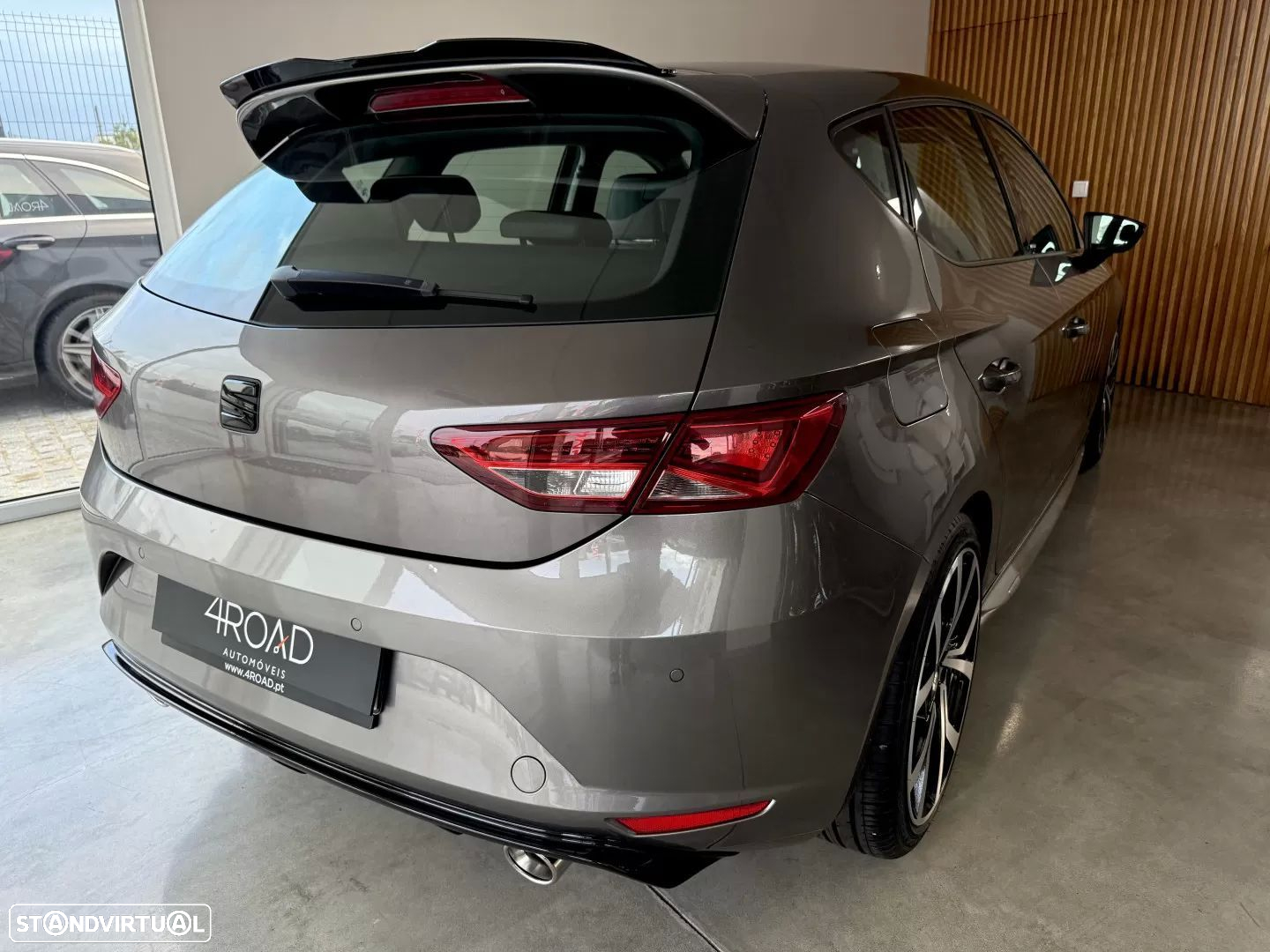 SEAT Leon 1.6 TDI DPF S&S I-Tech - 16