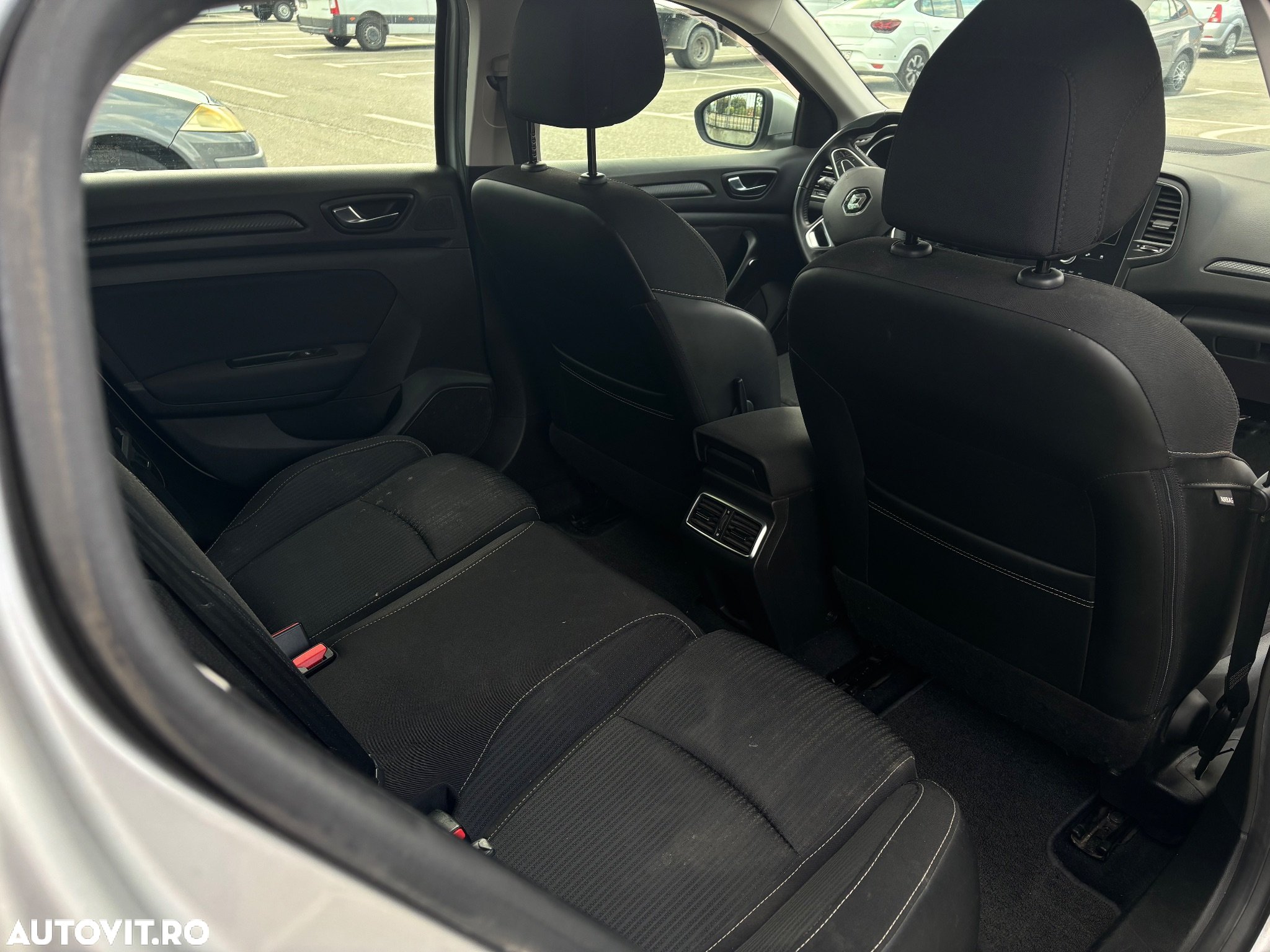 Renault Megane BLUE dCi Business - 9