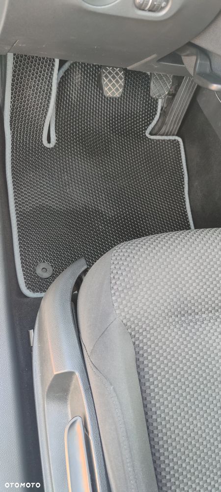 Volkswagen Jetta 1.6 TDI Trendline - 18