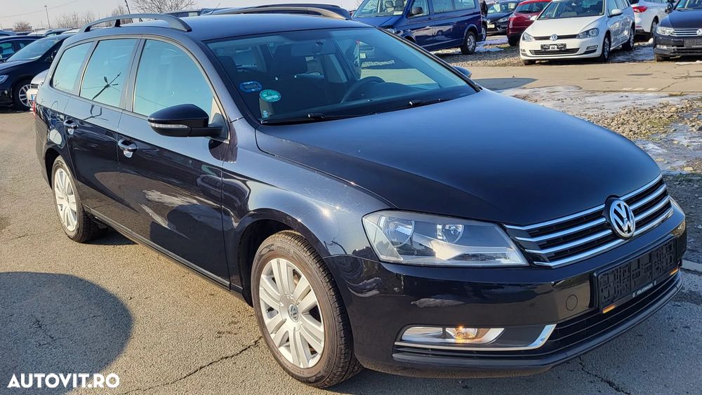 Volkswagen Passat - 1