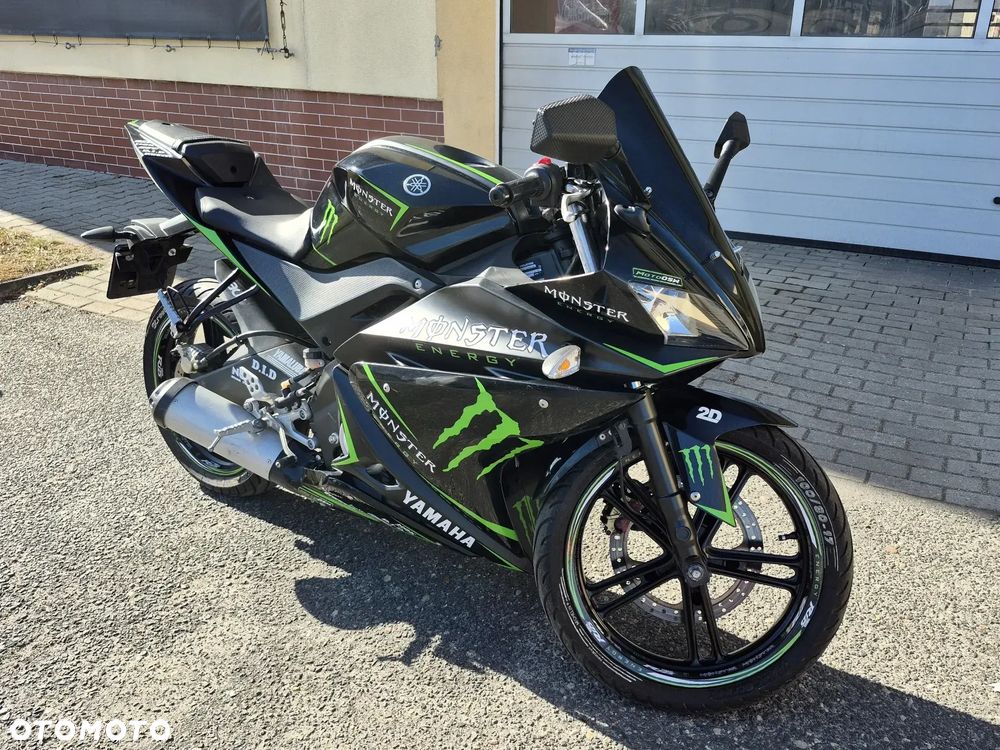 Yamaha YZF - 1