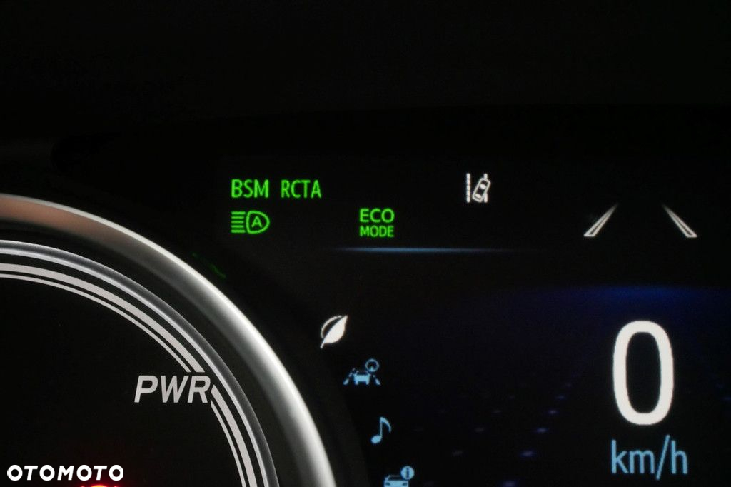 Toyota Camry - 24