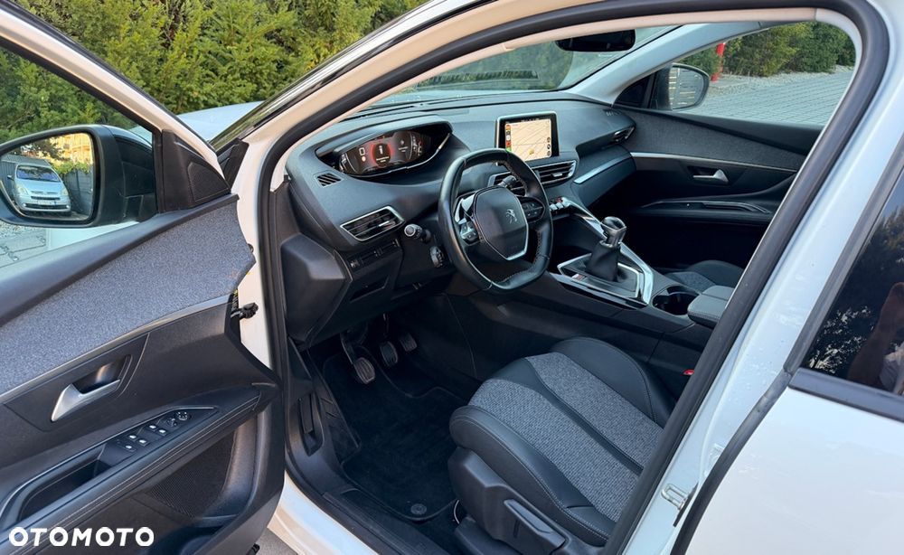 Peugeot 3008 1.2 PureTech Allure - 8