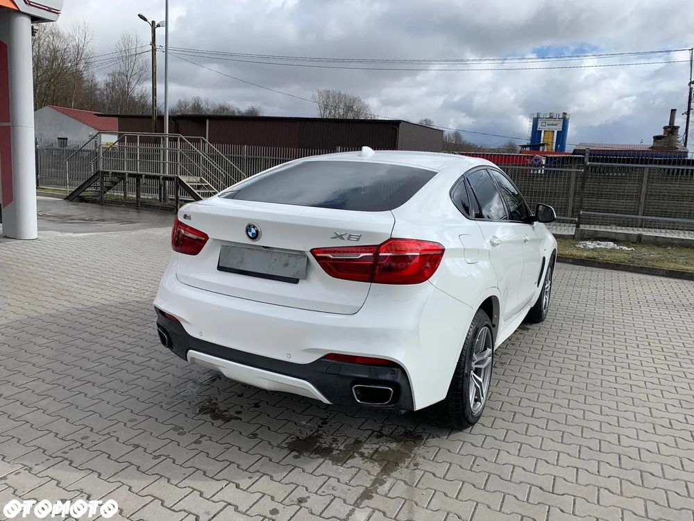 BMW X6 xDrive40d - 8