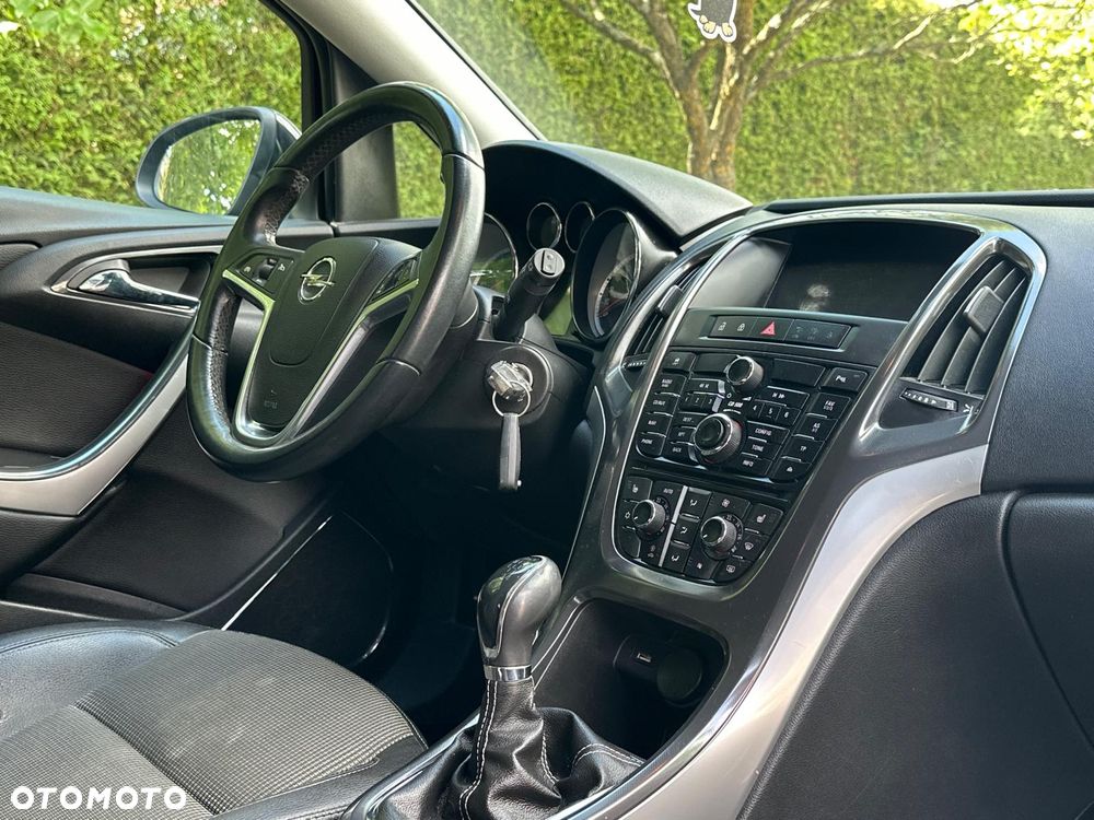 Opel Astra 1.6 Design Edition - 10