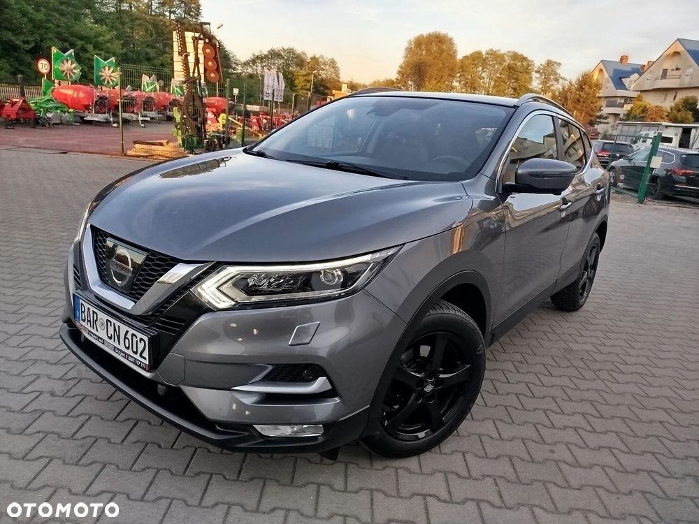 Nissan Qashqai 1.6 DCi Xtronic TEKNA - 2