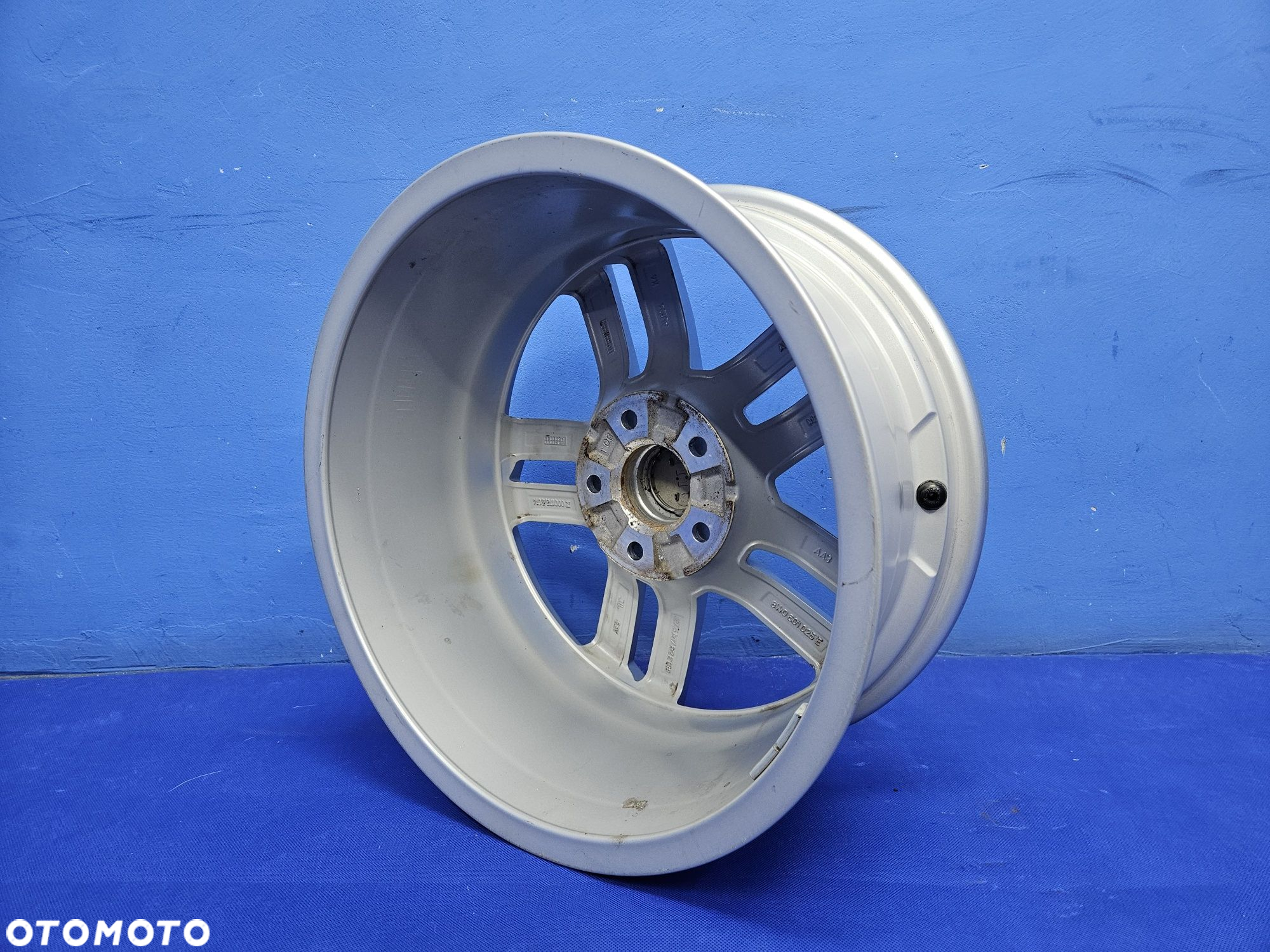 FELGA aluminiowa AUDI A4 B9 17" 7.5" 5x112 ET38 oryginał - 4