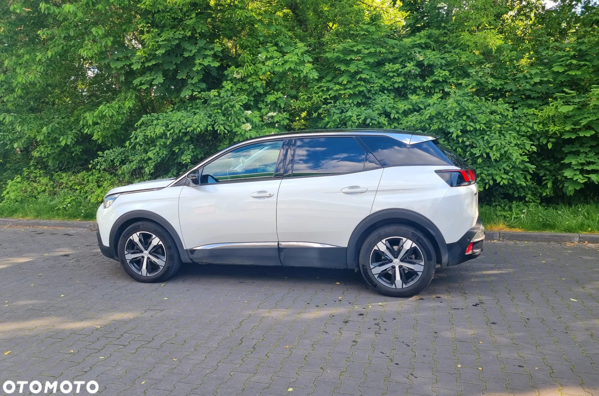 Peugeot 3008 1.2 PureTech GPF Allure S&S EAT8 - 5