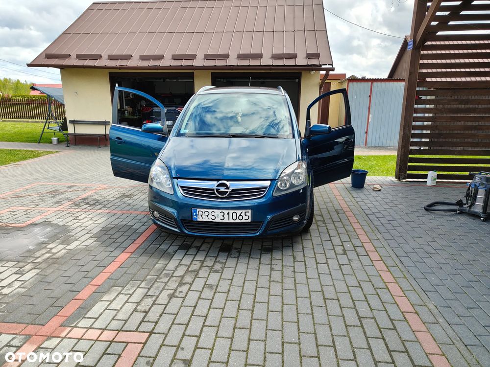Opel Zafira 1.9 CDTI Cosmo - 2