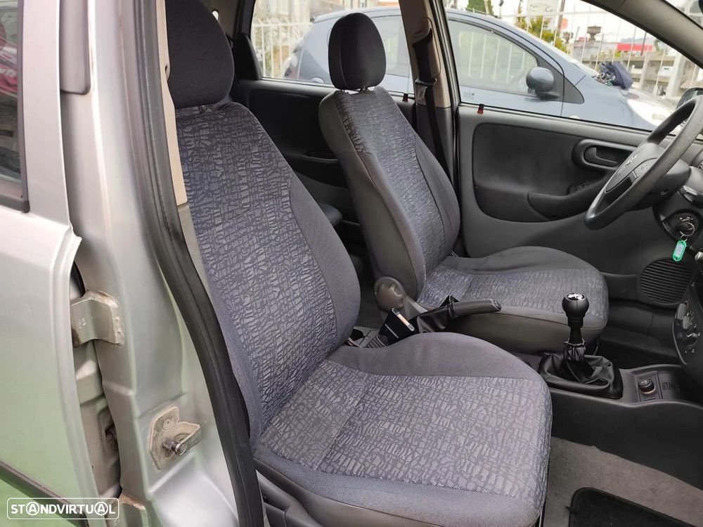 Opel Corsa 1.2 16V Confort - 9