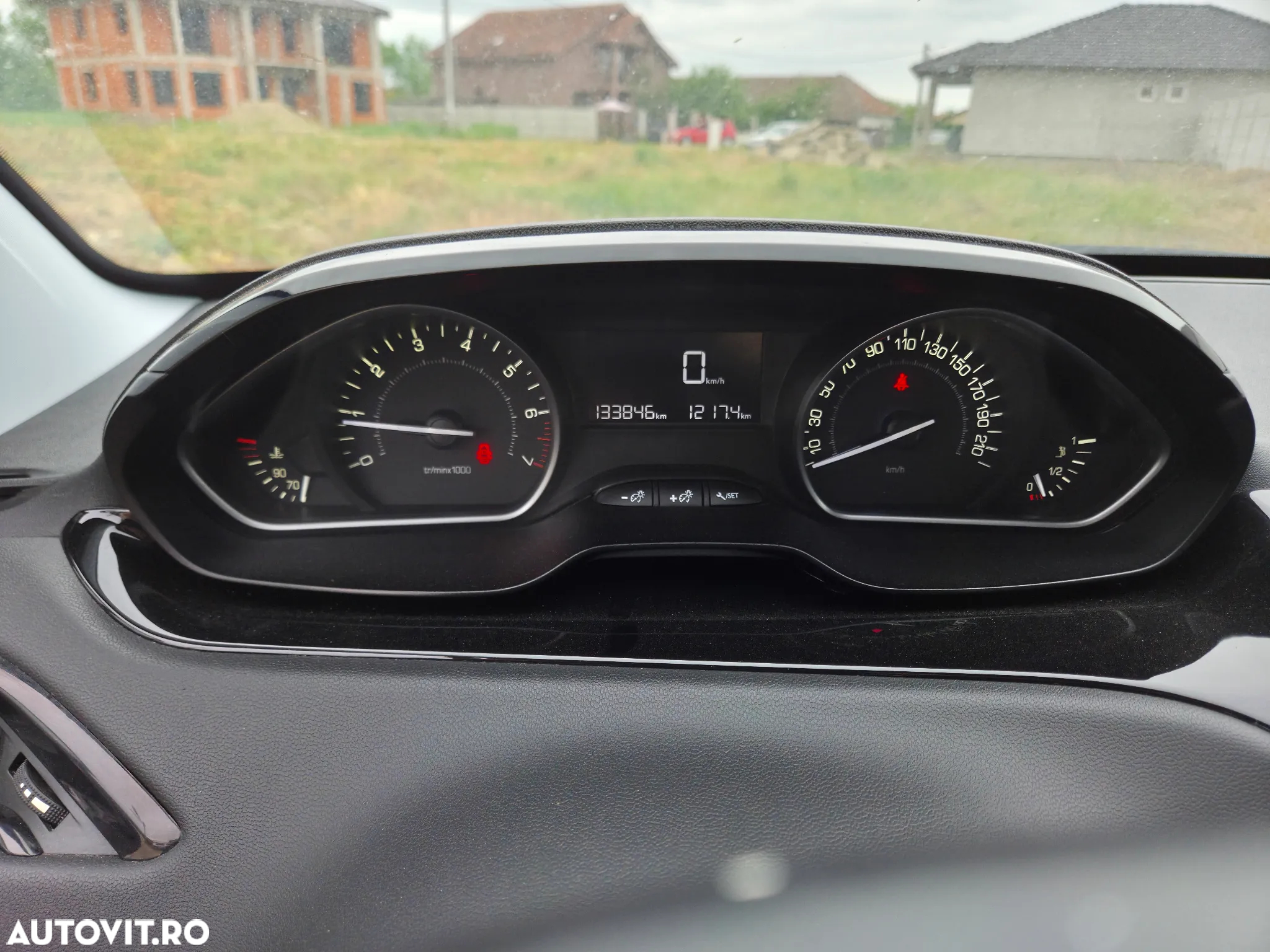 Peugeot 208 1.2 L PureTech Style - 14
