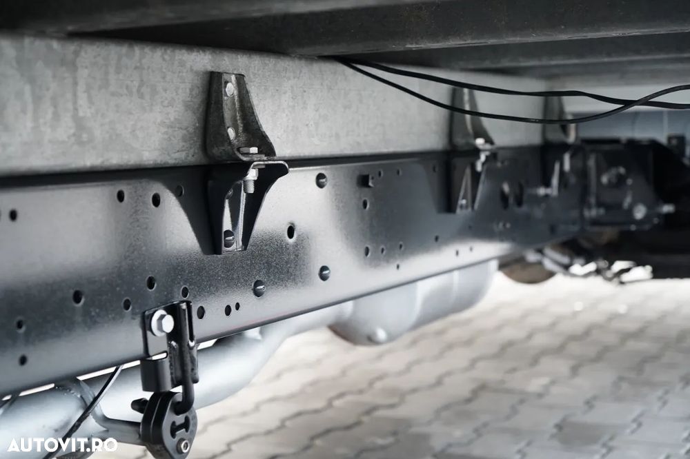 Iveco DAILY 35-160 / 4.3 M CONTAINER / DHOLLANDIA LIFT / TWIN / MASĂ NETĂ: 3500 KG - 17