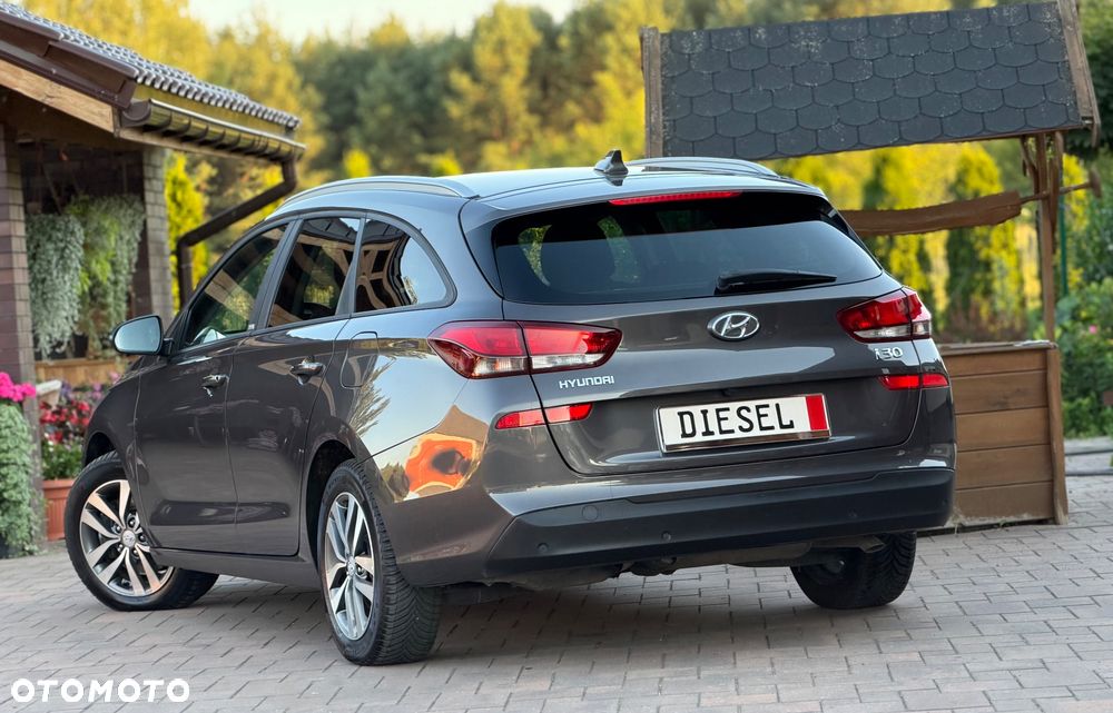 Hyundai i30 1.6 D Comfort - 22