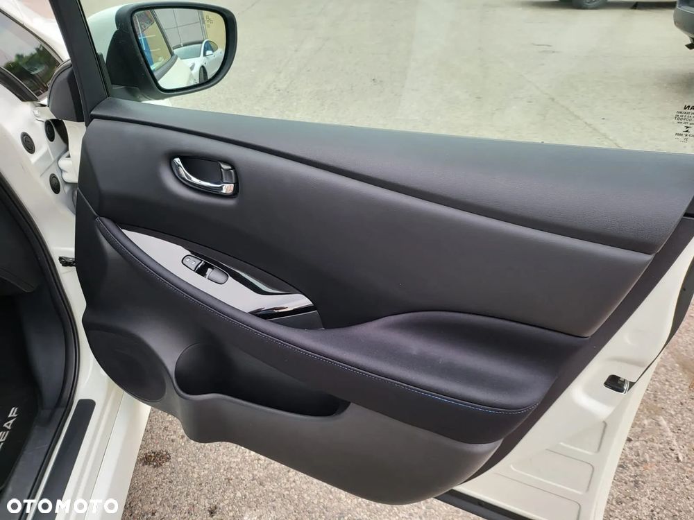 Nissan Leaf e+ 62kWh N-Connecta - 26