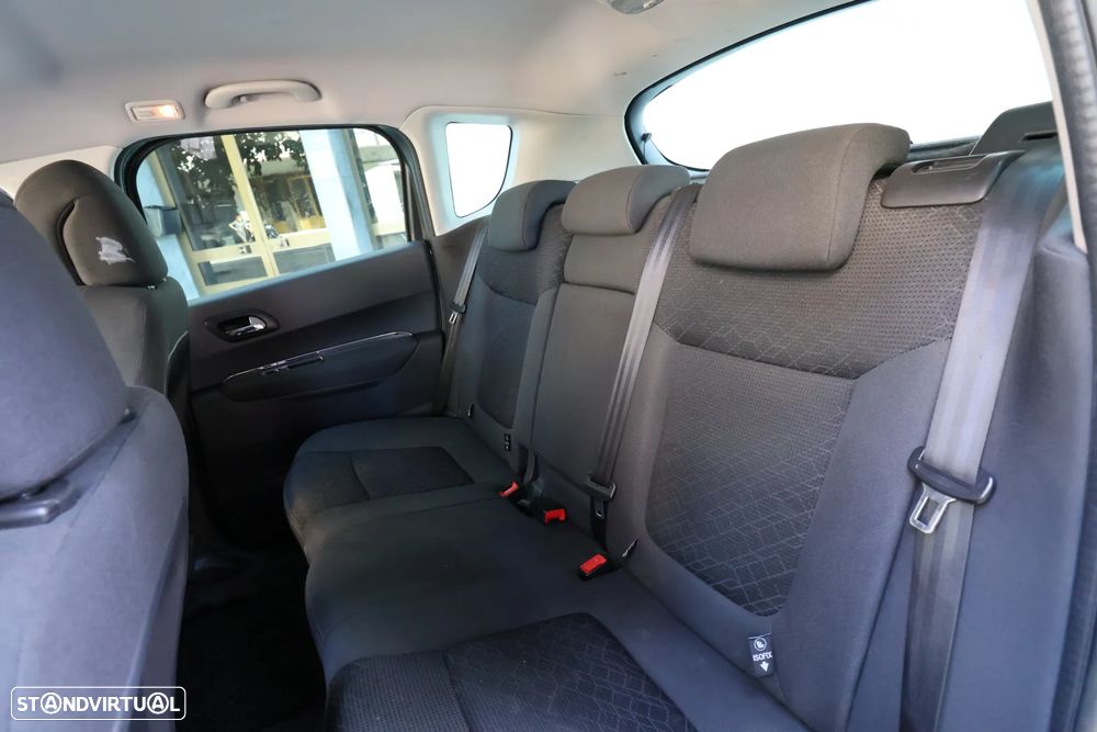 Peugeot 3008 - 11