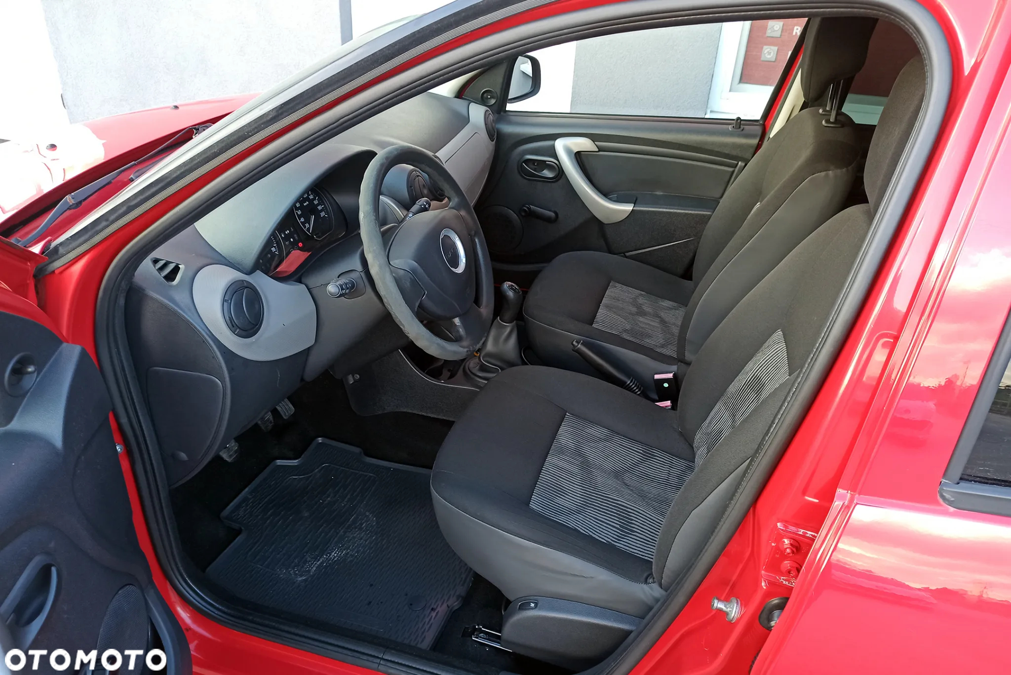 Dacia Sandero 1.6 16V Hi-Flex - 21