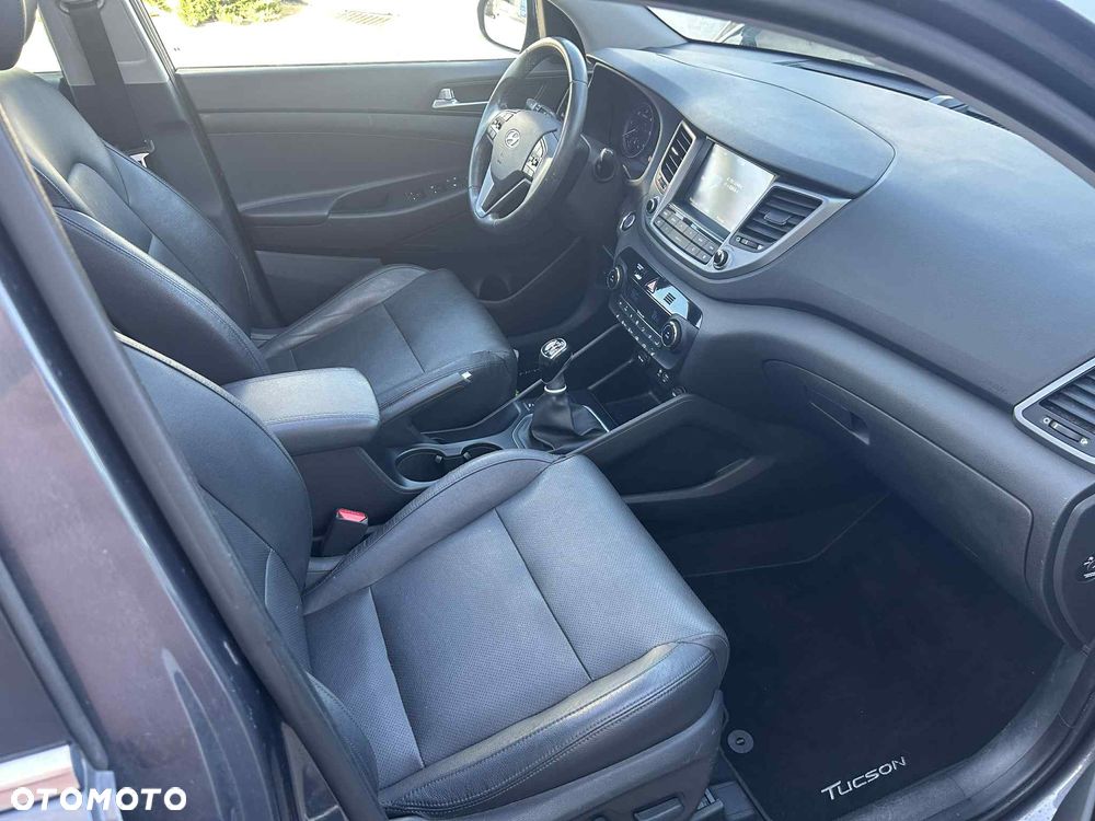 Hyundai Tucson blue 1.7 CRDi 2WD Advantage - 12