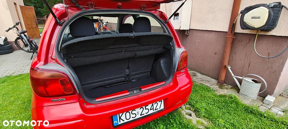 Toyota Yaris 1.0 Base - 6