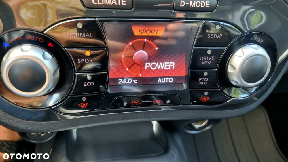 Nissan Juke 1.6 Tekna S&S - 33