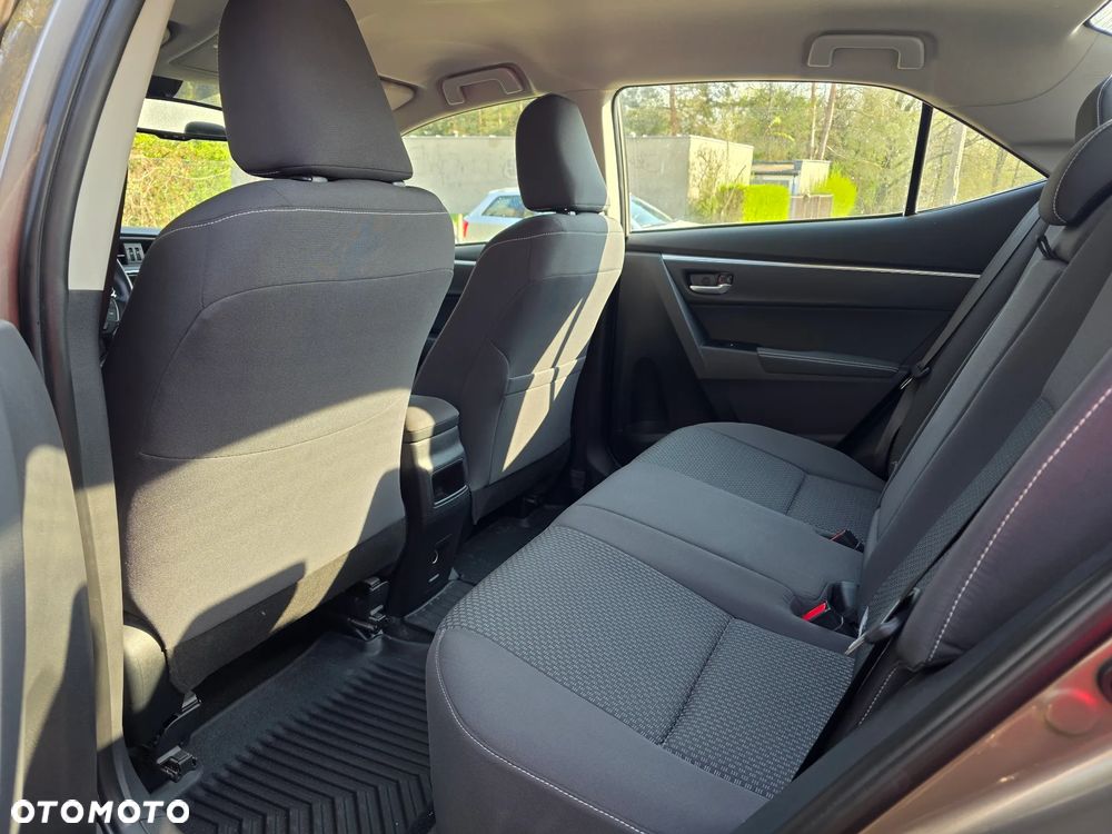 Toyota Corolla 1.6 Comfort - 11