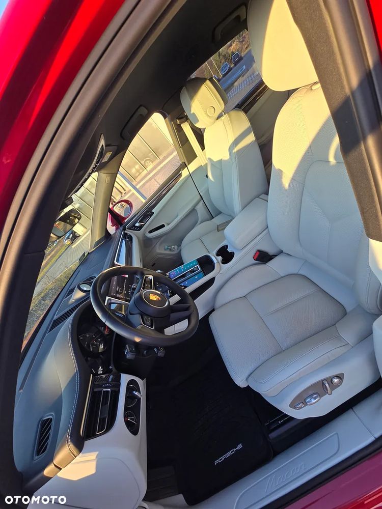 Porsche Macan T - 21