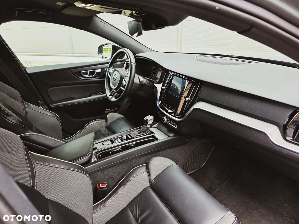 Volvo S60 T4 R-Design - 13