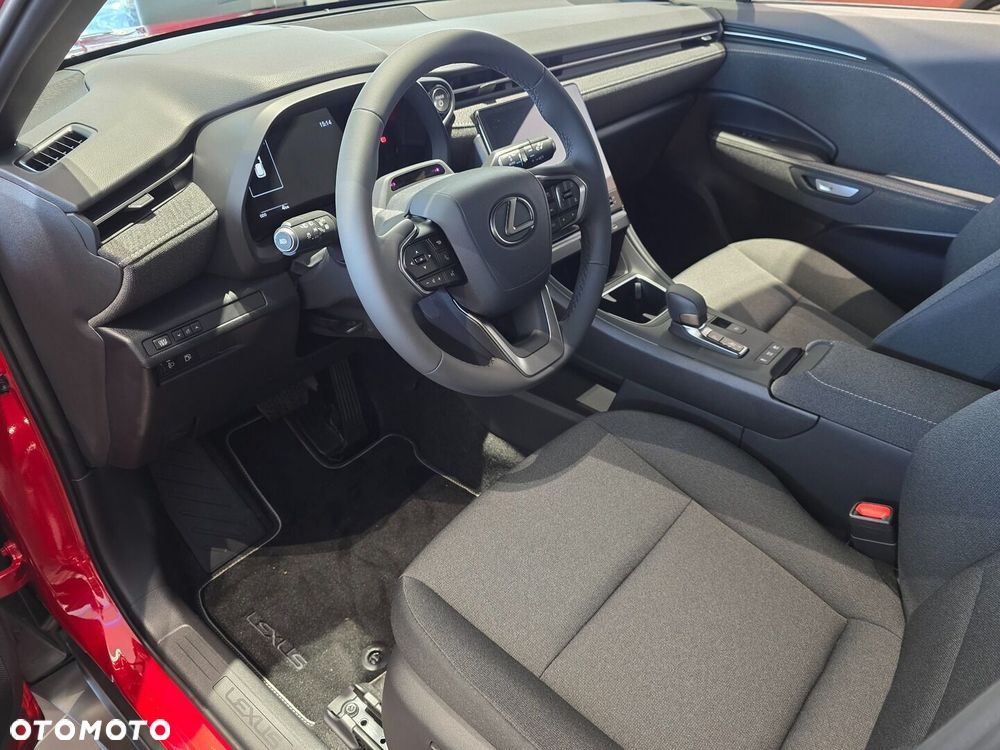 Lexus LBX 1.5 Hybrid - 12