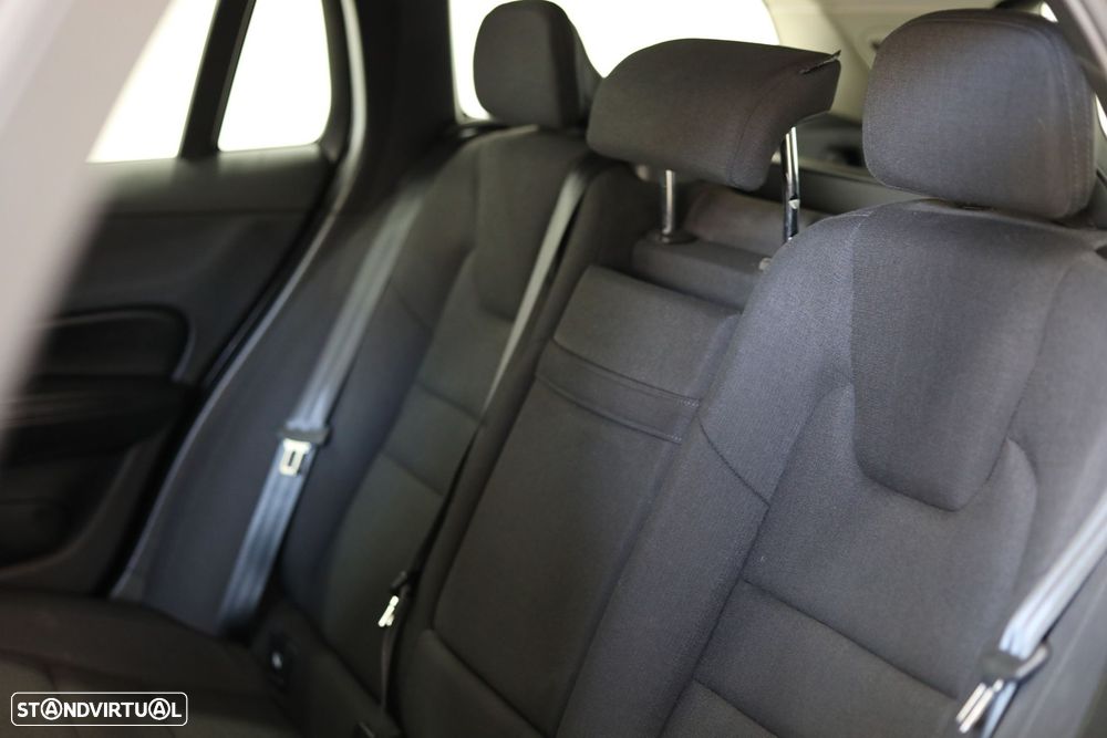 Volvo V60 2.0 T6 AWD TE Core - 14