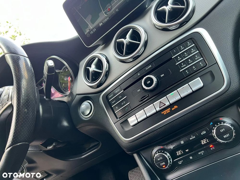 Mercedes-Benz GLA 200 d 7G-DCT AMG Line - 18