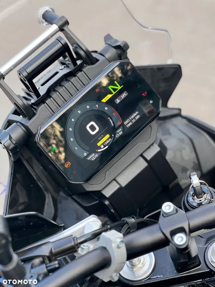 CFMoto MT - 11