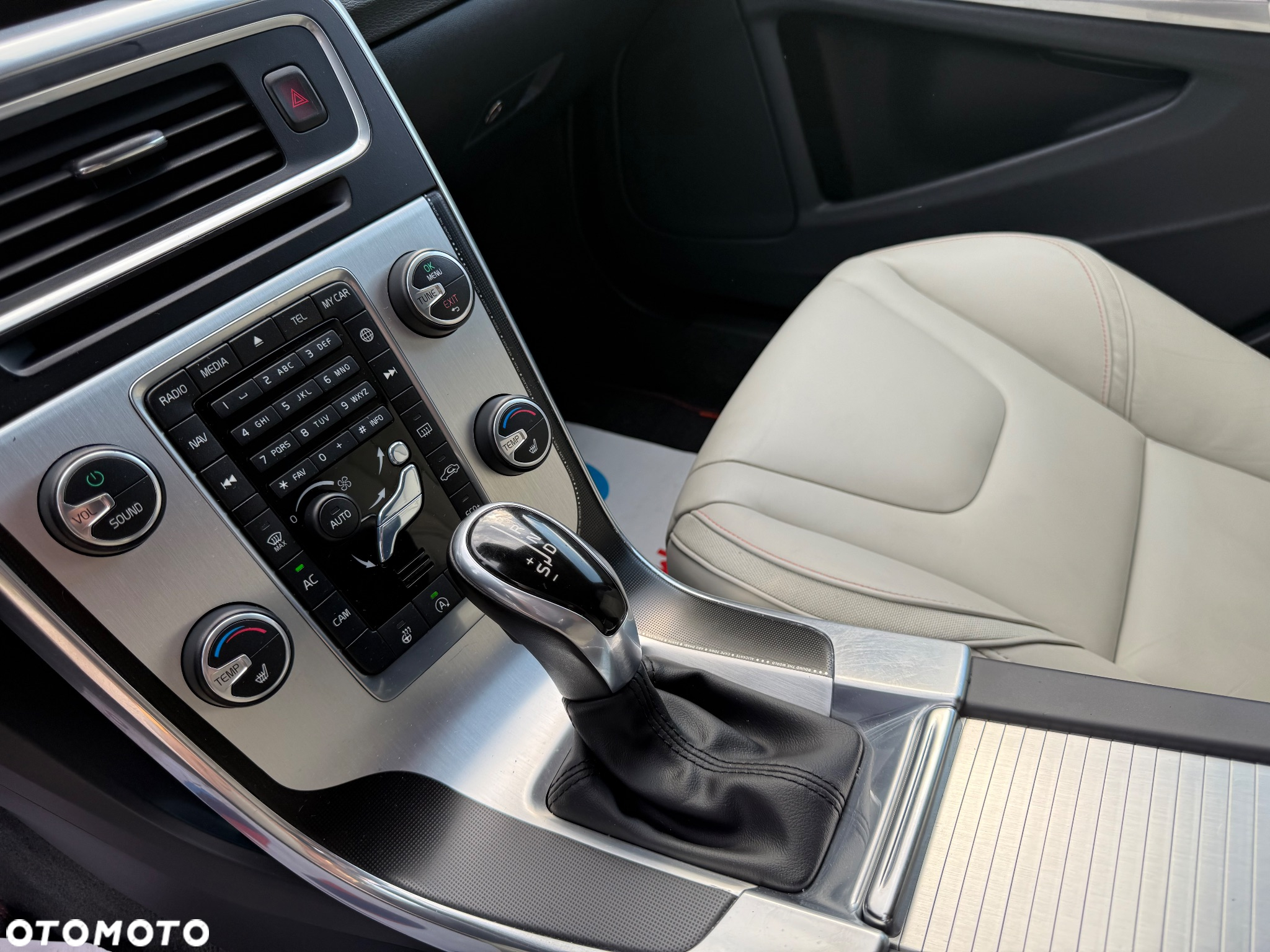 Volvo V60 D4 - 31