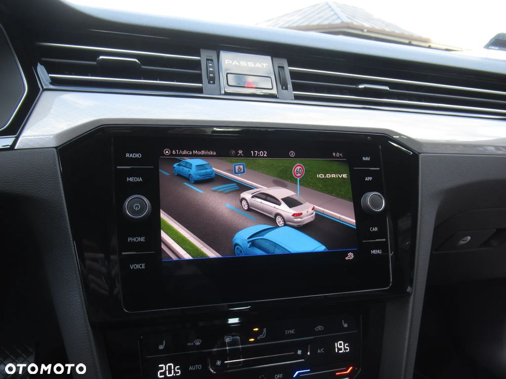 Volkswagen Passat 2.0 TSI Business DSG - 22