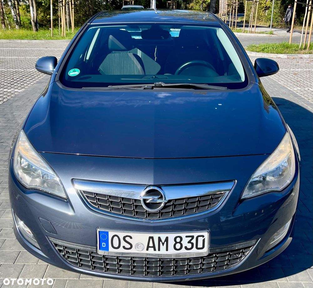 Opel Astra 2011 photo 4