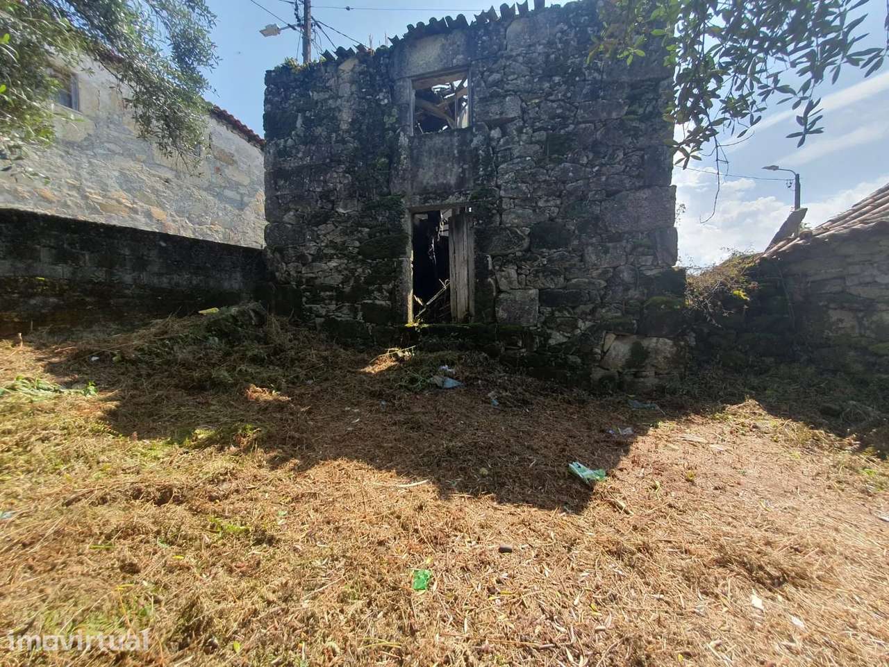 Ruína — Arcos de Valdevez - Grande imagem: 4/15