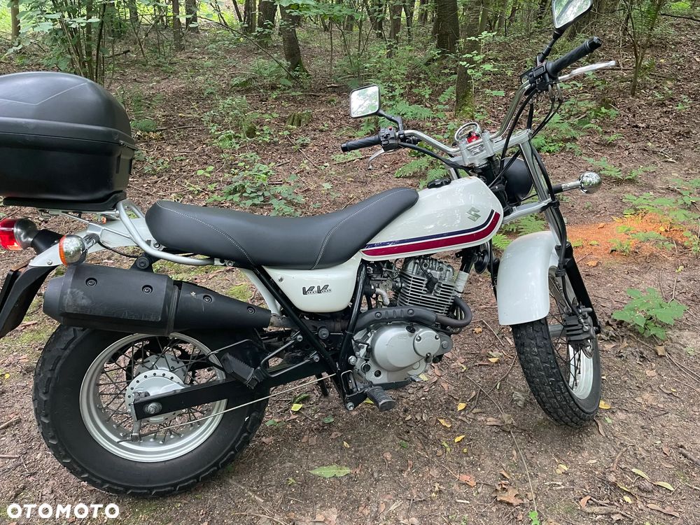 Suzuki RV