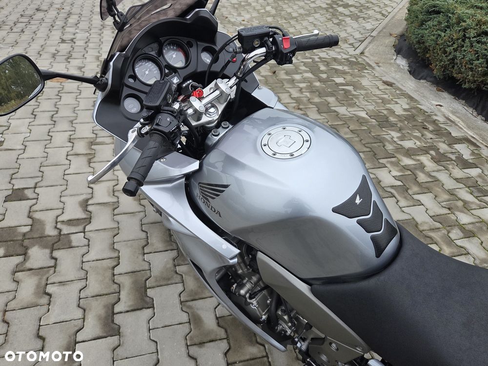 Honda CBF - 35