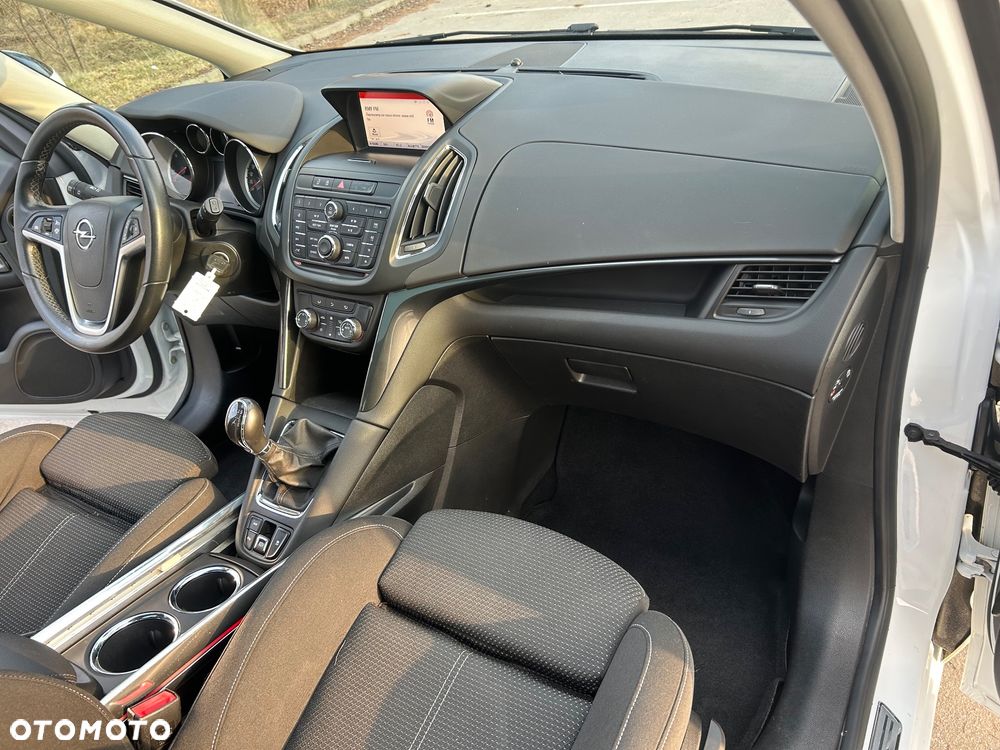 Opel Zafira - 13