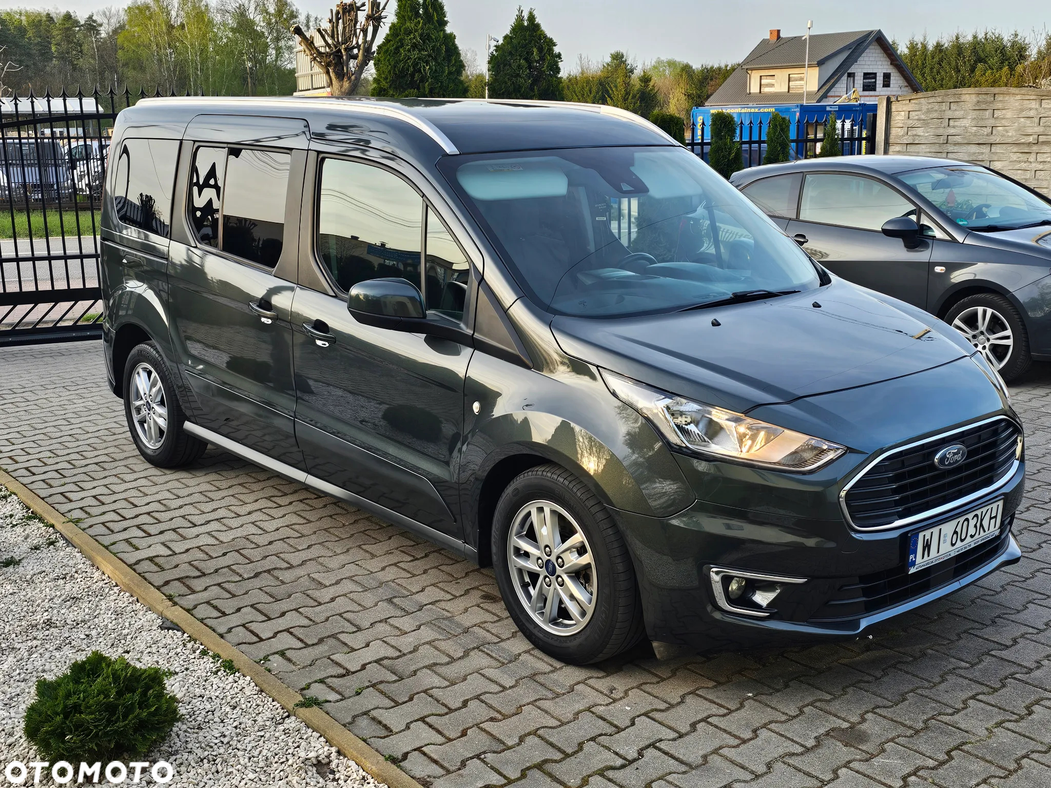 Ford Tourneo Connect Grand - 4