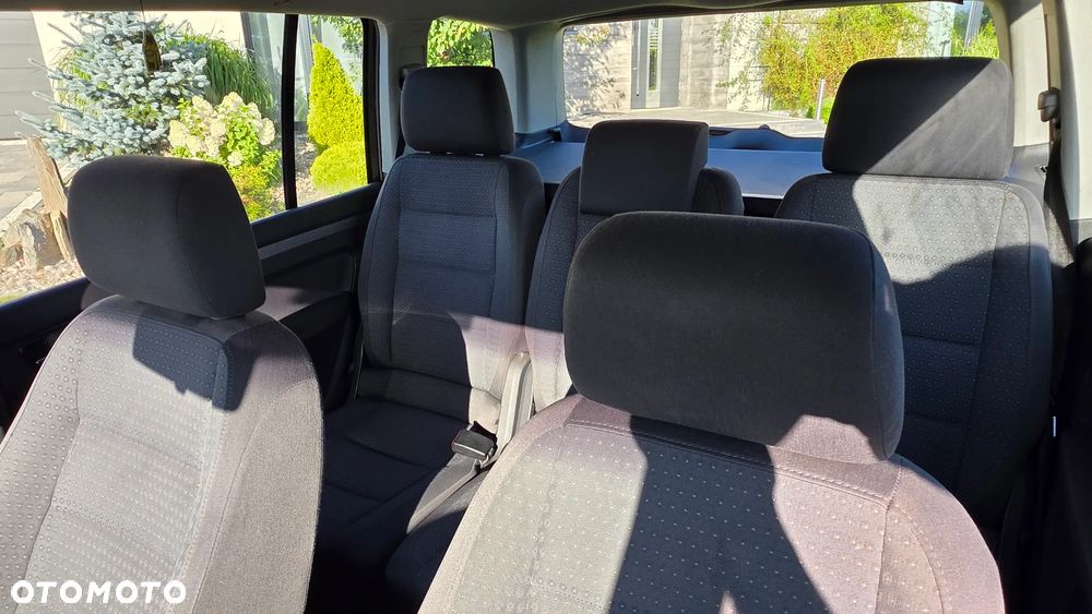 Volkswagen Touran 1.9 TDI Conceptline - 13
