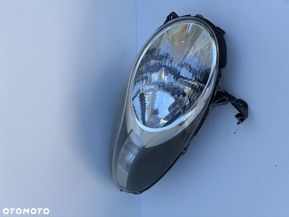 Nissan MICRA K12  26010 bg 10b 89074321 LAMPA PRZÓD PRZEDNIA LEWA  EUROPA - 1