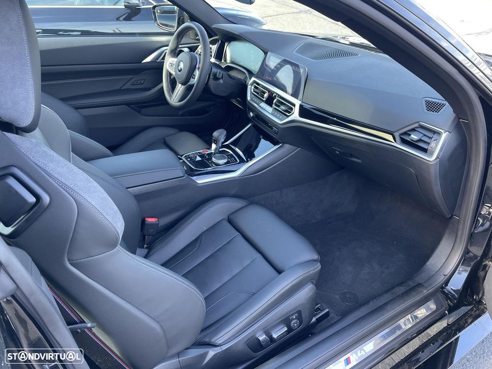 BMW M4 Competition xDrive - 16