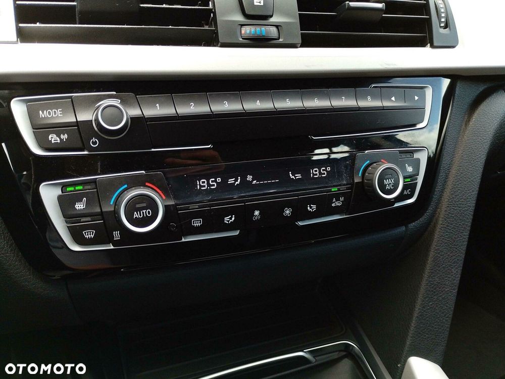 BMW Seria 3 320i GPF xDrive - 20